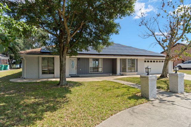 5 Country Club Road, Shalimar, FL 32579