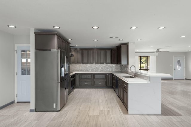 5 Country Club Road, Shalimar, FL 32579