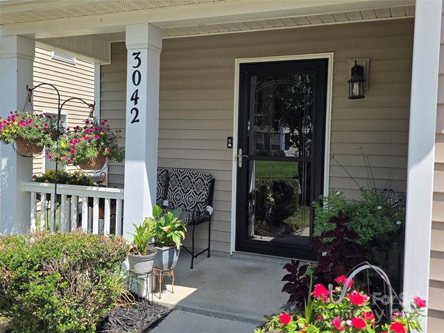 3042 Ernest Russell Court, Charlotte, NC 28269