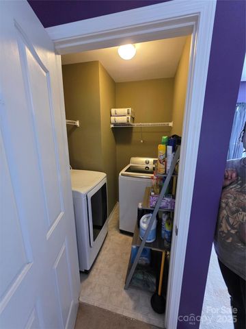 3042 Ernest Russell Court, Charlotte, NC 28269