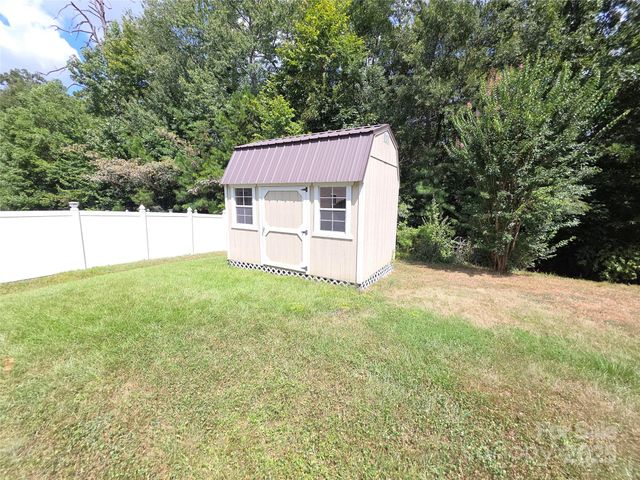 3042 Ernest Russell Court, Charlotte, NC 28269