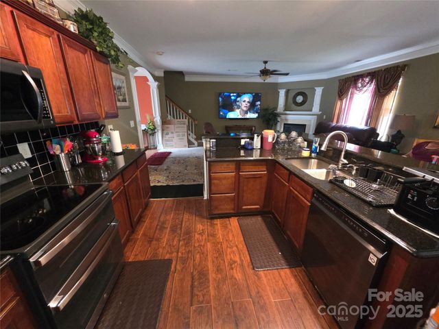 3042 Ernest Russell Court, Charlotte, NC 28269