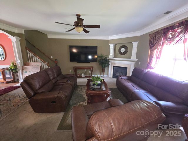 3042 Ernest Russell Court, Charlotte, NC 28269