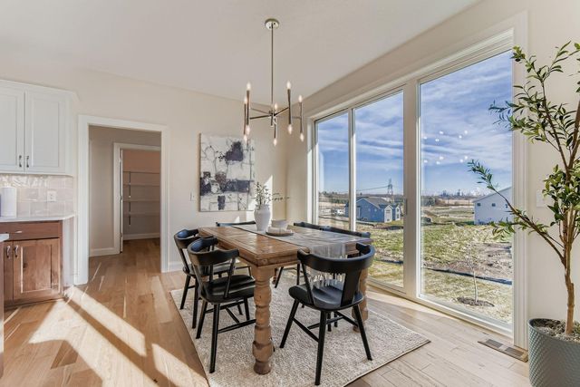 13722 Arrowhead Way, Rosemount, MN 55068