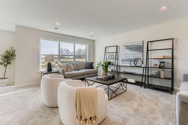 13722 Arrowhead Way, Rosemount, MN 55068