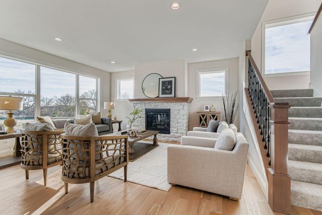 13722 Arrowhead Way, Rosemount, MN 55068