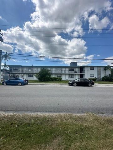 6780 SW 44th Street 2, Miami, FL 33155