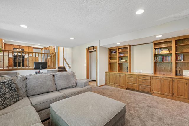 6702 120th Avenue N, Champlin, MN 55316