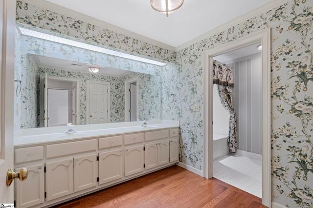 130 Glenbrooke Way, Greenville, SC 29615