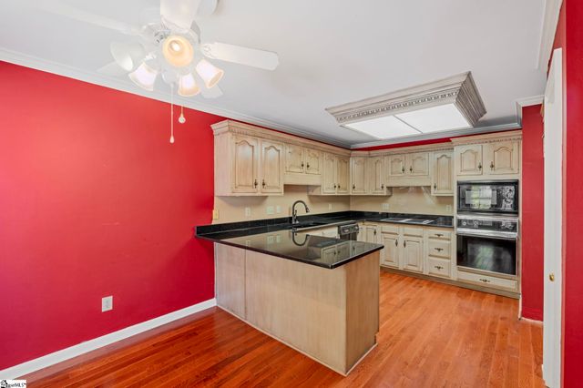 130 Glenbrooke Way, Greenville, SC 29615