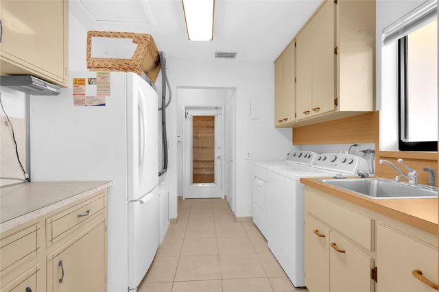 1973 Coral Gardens Dr, Wilton Manors, FL 33306