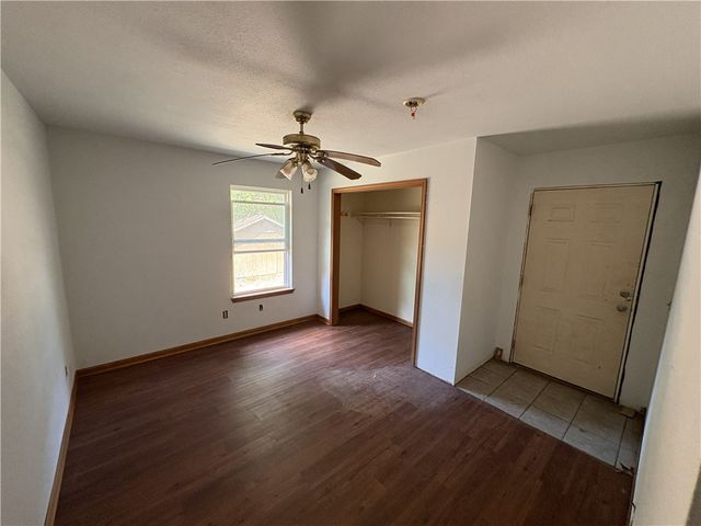 20884 N Lakeshore Drive, Springdale, AR 72764