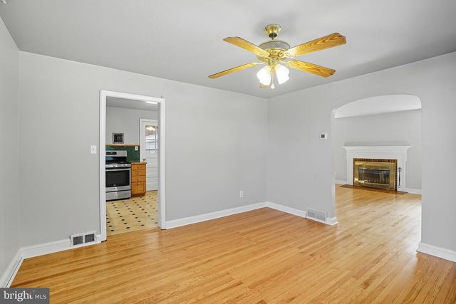 979 EDGEWOOD DR, Springfield, PA 19064