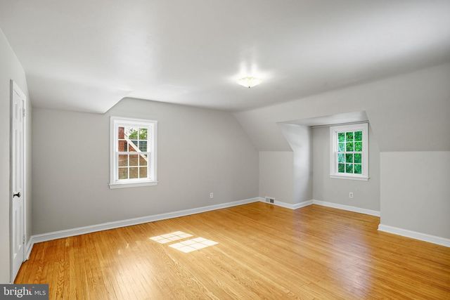 979 EDGEWOOD DR, Springfield, PA 19064