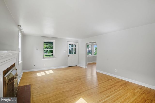 979 EDGEWOOD DR, Springfield, PA 19064