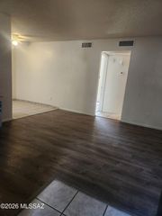 2843 E 17th St Apt 4, Tucson, AZ 85716