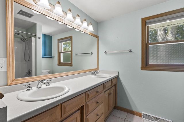 1436 CRESTWOOD DRIVE, Green Bay, WI 54313