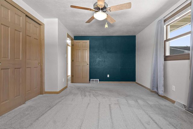 1436 CRESTWOOD DRIVE, Green Bay, WI 54313