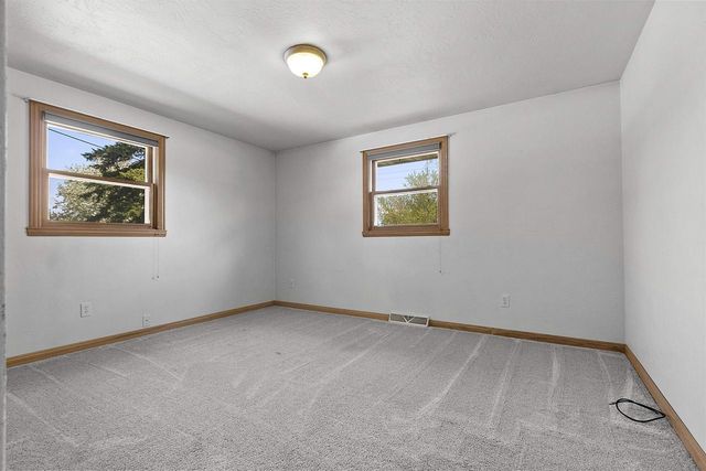1436 CRESTWOOD DRIVE, Green Bay, WI 54313