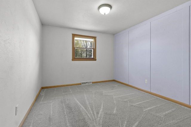 1436 CRESTWOOD DRIVE, Green Bay, WI 54313