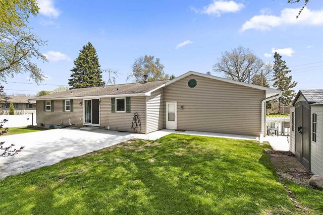 1436 CRESTWOOD DRIVE, Green Bay, WI 54313