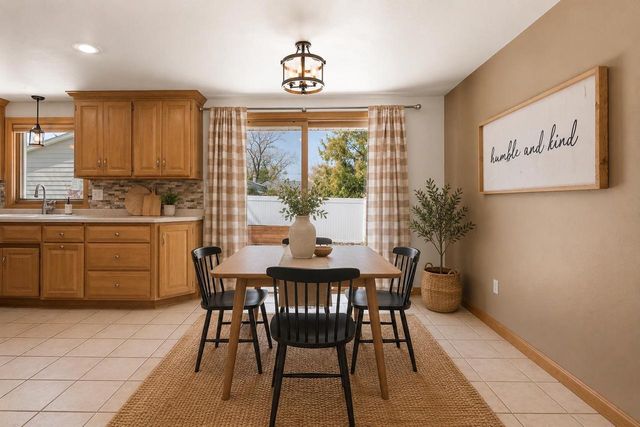 1436 CRESTWOOD DRIVE, Green Bay, WI 54313