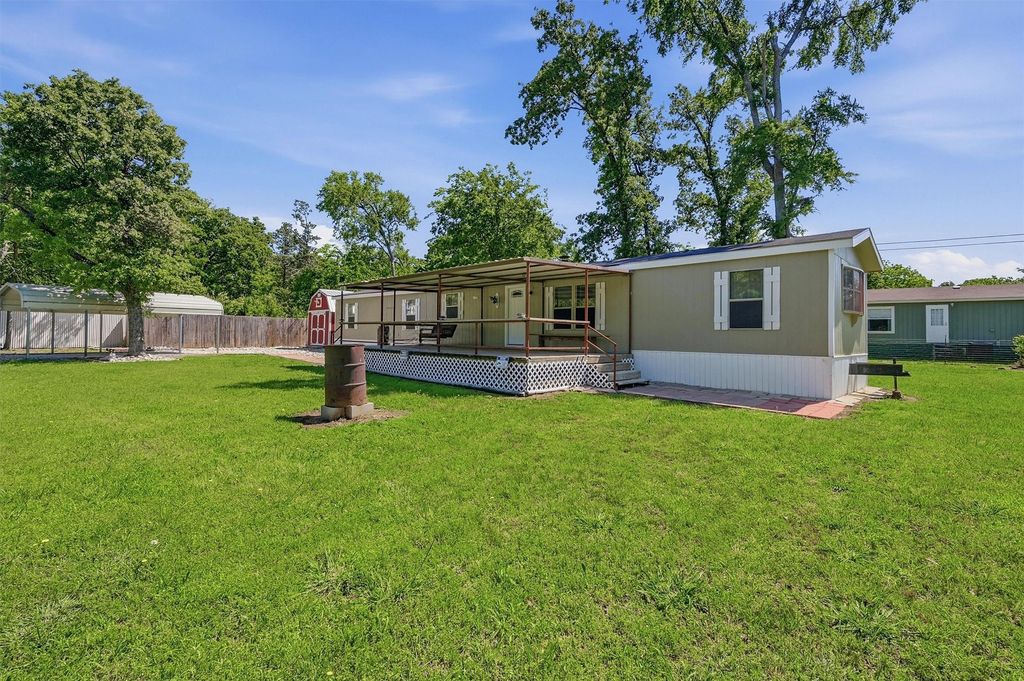46 George A Green Drive, Gordonville, TX 76245