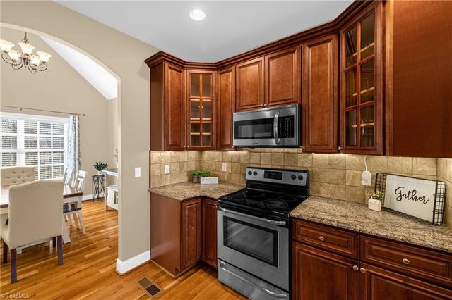 132 Clubmoss Way, Clemmons, NC 27012