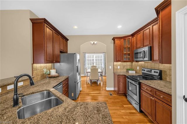 132 Clubmoss Way, Clemmons, NC 27012