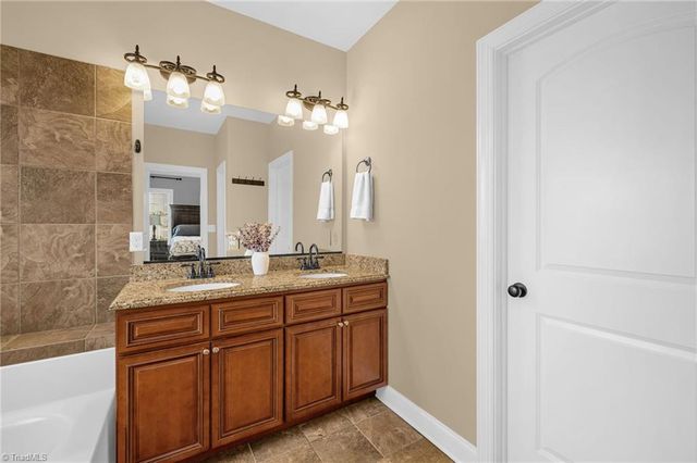 132 Clubmoss Way, Clemmons, NC 27012