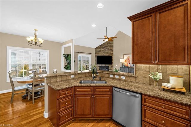 132 Clubmoss Way, Clemmons, NC 27012