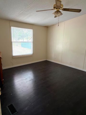 8607 Burleson Manor RD A, Manor, TX 78653