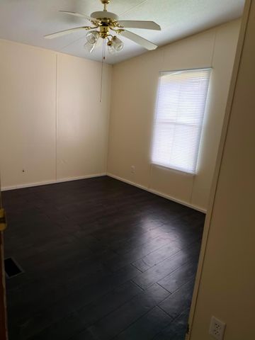 8607 Burleson Manor RD A, Manor, TX 78653