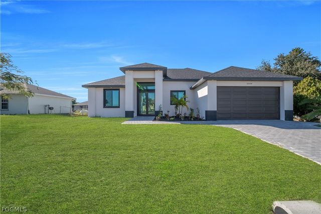 2204 NE 14th PL, Cape Coral, FL 33909