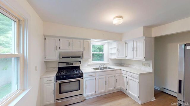 406 Christian Herald Road, Valley Cottage, NY 10989