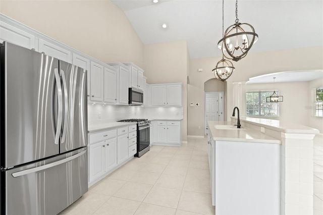 7806 DRAYTON CIRCLE, Bradenton, FL 34201