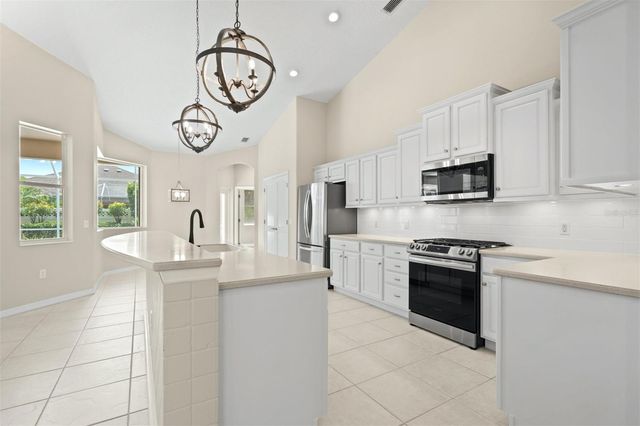 7806 DRAYTON CIRCLE, Bradenton, FL 34201