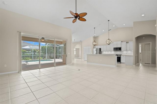 7806 DRAYTON CIRCLE, Bradenton, FL 34201