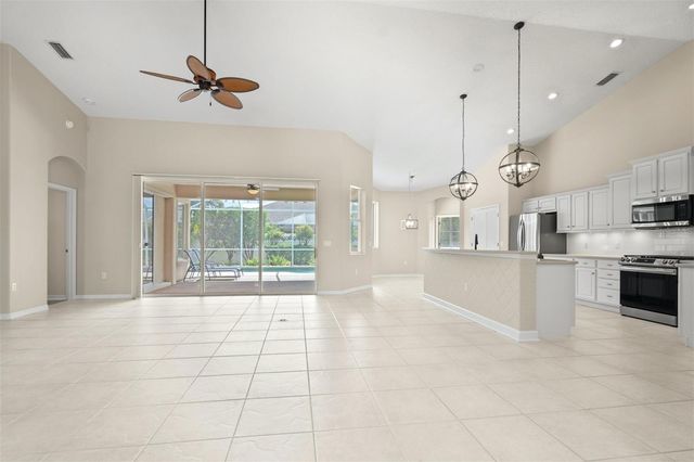 7806 DRAYTON CIRCLE, Bradenton, FL 34201