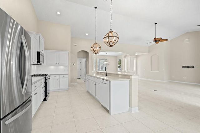 7806 DRAYTON CIRCLE, Bradenton, FL 34201
