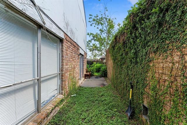13307 Robinglen Drive, Houston, TX 77083