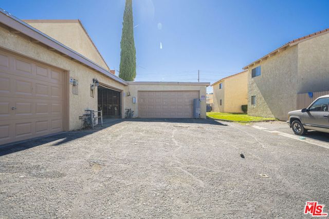 43609 Stanridge Avenue, Lancaster, CA 93535