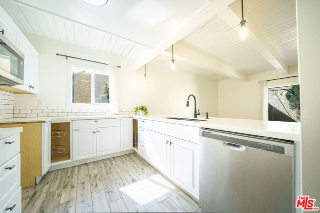 43609 Stanridge Avenue, Lancaster, CA 93535