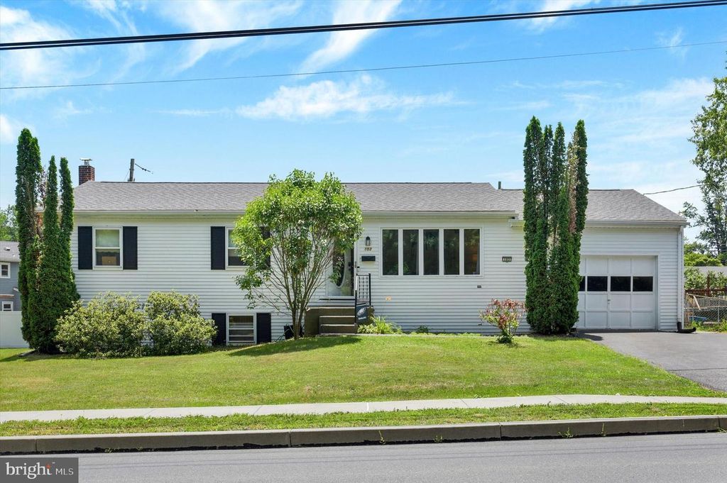 103 KIM ACRES DR, Mechanicsburg, PA 17055