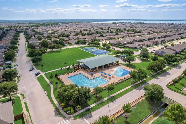 2106 Callahan Drive, Forney, TX 75126