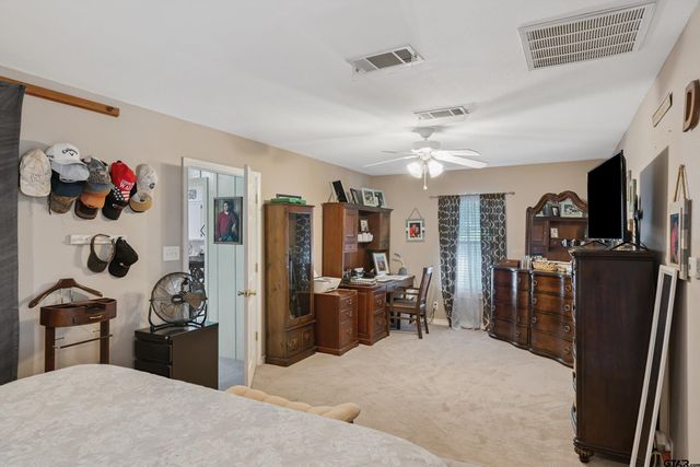 120 Rainbow Cove, Holly Lake Ranch, TX 75765