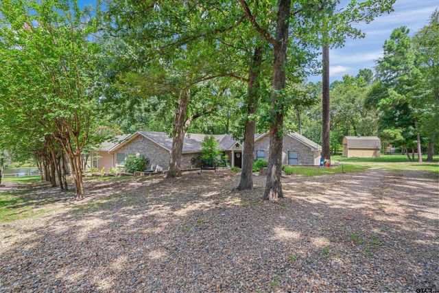 120 Rainbow Cove, Holly Lake Ranch, TX 75765