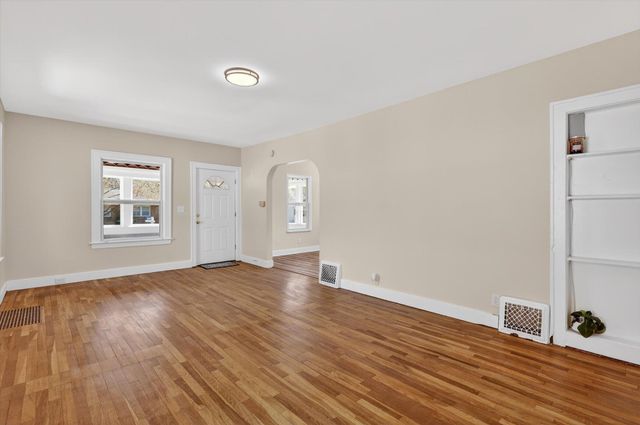 1047 Eastern Avenue NE, Grand Rapids, MI 49503