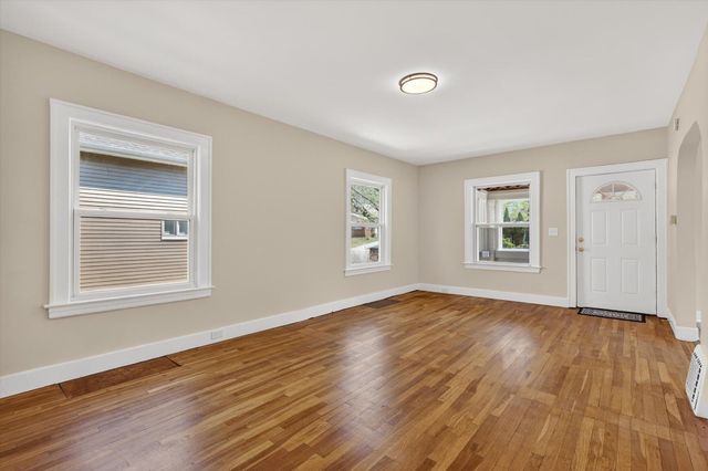 1047 Eastern Avenue NE, Grand Rapids, MI 49503
