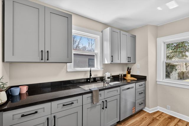 1047 Eastern Avenue NE, Grand Rapids, MI 49503